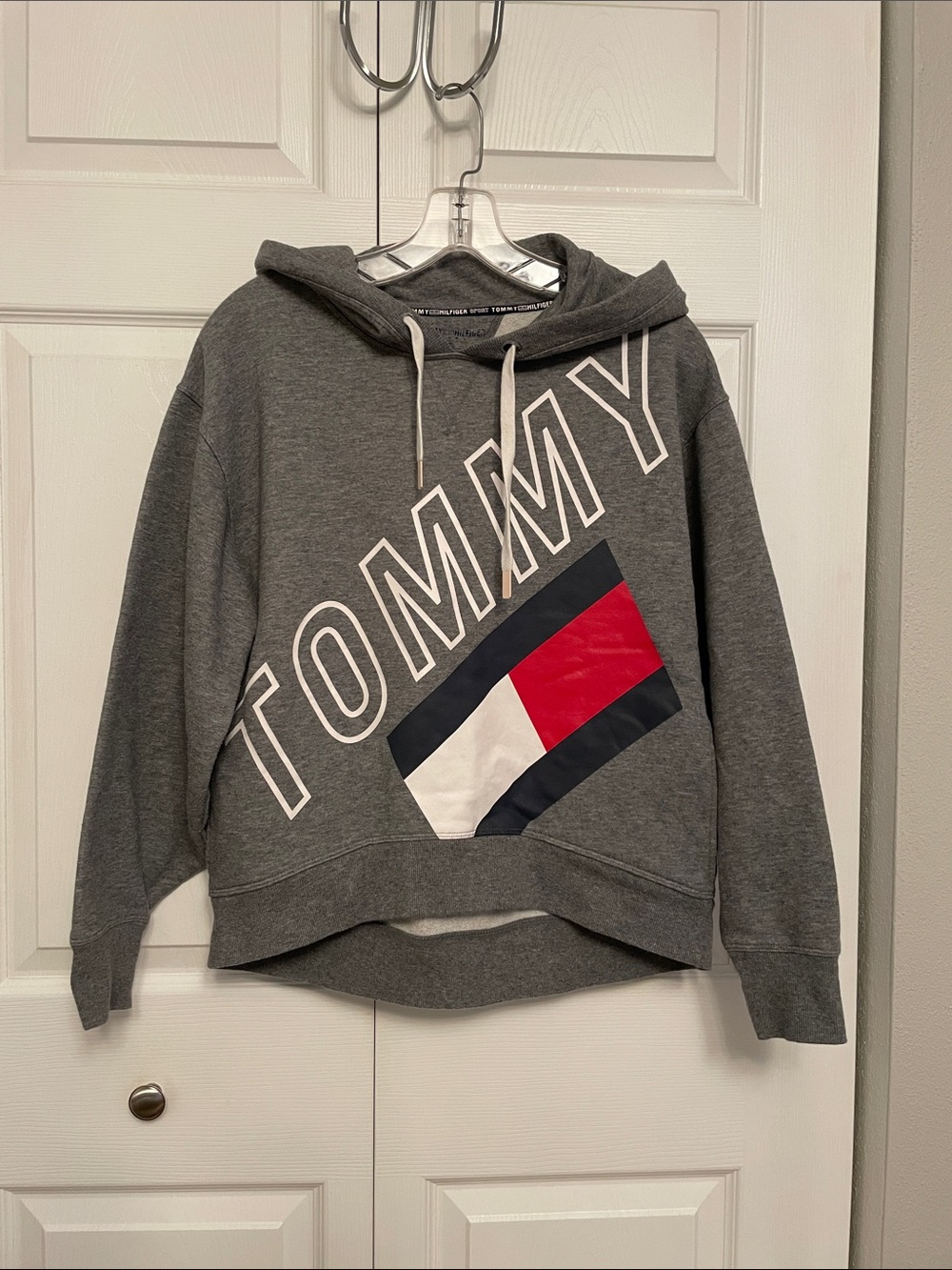 Tommy Hilfiger Sport Small Hoodie Sweatshirt with Pockets Slightly Cropped
